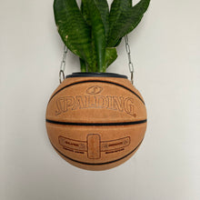 Charger l'image dans la galerie, decoration-basket-nba-spalding-ballon-de-basketball-planter-deco-pot-de-fleurs