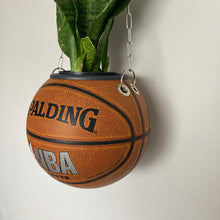 Charger l'image dans la galerie, decoration-basket-nba-spalding-ballon-de-basketball-planter-deco-pot-de-fleurs