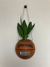 Charger l'image dans la galerie, decoration-basket-nba-spalding-ballon-de-basketball-planter-deco-pot-de-fleurs