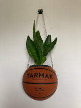 Charger l'image dans la galerie, decoration-basket-nba-tarmak-ballon-de-basketball-planter-deco-pot-de-fleurs
