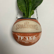 Charger l'image dans la galerie, decoration-basket-nba-vintage-ballon-de-basketball-planter-spalding-deco-pot-de-fleurs