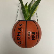 Charger l'image dans la galerie, ballon-de-basket-pot-de-fleurs-tarmak-fiba