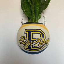 Charger l'image dans la galerie, decoration-de-basket-deco-nba-basketball-planter-ballon-de-basket-pot-de-fleurs-bugs-bunny