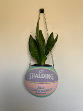 Charger l'image dans la galerie, decoration-de-basket-deco-nba-basketball-planter-ballon-de-basket-pot-de-fleurs-spalding-pastel