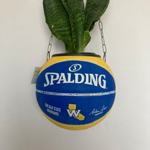 Charger l'image dans la galerie, decoration-de-basket-deco-nba-basketball-planter-ballon-de-basket-pot-de-fleurs-spalding-warriors