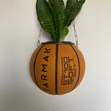 Charger l'image dans la galerie, decoration-de-basket-deco-nba-basketball-planter-ballon-de-basket-pot-de-fleurs-tarmak