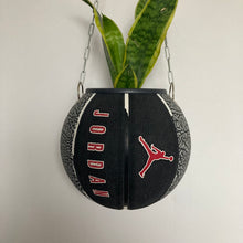 Charger l'image dans la galerie, decoration-de-basketball-ballon-de-basket-pot-de-fleurs-nike-jordan