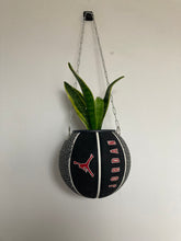 Charger l'image dans la galerie, decoration-de-basketball-ballon-de-basket-pot-de-fleurs-nike-jordan