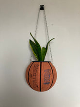 Charger l'image dans la galerie, decoration-de-basketball-ballon-de-basket-pot-de-fleurs-spalding