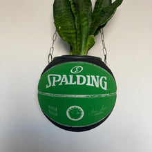 Charger l'image dans la galerie, decoration-de-basketball-planter-ballon-de-basket-celtics-spalding-nba
