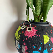 Charger l'image dans la galerie, decoration-nba-basket-sneakers-room-ballon-de-basketball-planter-pot-de-fleurs-original