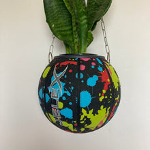 Charger l'image dans la galerie, decoration-nba-basket-sneakers-room-ballon-de-basketball-planter-pot-de-fleurs-original
