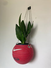 Charger l'image dans la galerie, decoration-nba-basket-sneakers-room-ballon-de-basketball-planter-pot-de-fleurs-original-nike