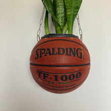 Charger l'image dans la galerie, decoration-nba-sneakers-room-ballon-de-basketball-planter-pot-de-fleurs-spalding