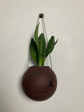 Charger l'image dans la galerie, decoration-nike-jordan-basket-ballon-de-basketball-planter-deco-pot-de-fleurs