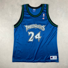 Charger l'image dans la galerie, maillot-de-basket-champion-vintage-timberwolves-gugliotta-24-nba