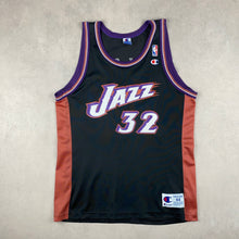 Charger l'image dans la galerie, maillot-de-basket-champion-vintage-utah-jazz-malone-32-nba