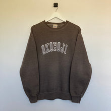 Charger l'image dans la galerie, sweat-vintage-homme-university-oversize-marron