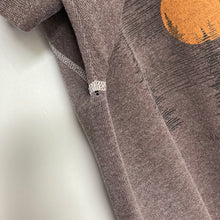 Charger l'image dans la galerie, sweat-vintage-marron-homme-et-femme-oversize