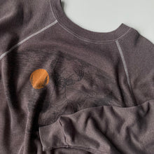 Charger l'image dans la galerie, sweat-vintage-marron-homme-et-femme-oversize