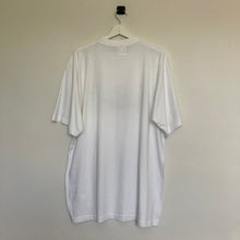 Charger l'image dans la galerie, t-shirt-blanc-vintage-homme-imprime-graphique-holand