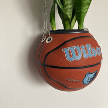 Charger l'image dans la galerie, decoration-basketball-planter-ballon-de-basket-wilson-grizzlies-pot-de-fleurs-original
