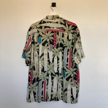 Charger l'image dans la galerie, chemise-aloha-a-fleurs-homme-vintage-multicolore
