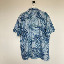 Charger l'image dans la galerie, chemise-hawaienne-a-fleurs-homme-bleue