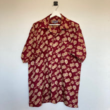 Charger l'image dans la galerie, chemise-hawaienne-a-fleurs-homme-bordeaux