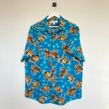 Charger l'image dans la galerie, chemise-hawaienne-a-fleurs-homme-motifs-ananas