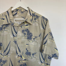 Charger l'image dans la galerie, chemise-hawaienne-a-fleurs-homme