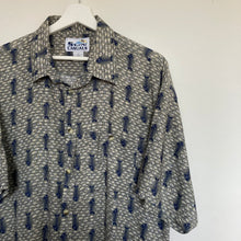 Charger l'image dans la galerie, chemise-hawaienne-a-motifs-homme