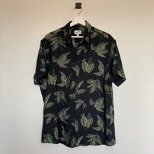 Charger l'image dans la galerie, chemise-hawaienne-homme-a-fleurs