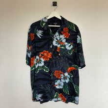 Charger l'image dans la galerie, chemise-hawaienne-homme-a-fleurs