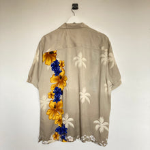 Charger l'image dans la galerie, chemise-hawaienne-homme-a-fleurs