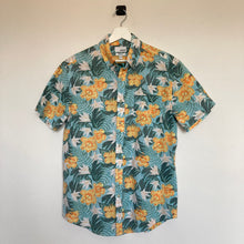 Charger l'image dans la galerie, chemise-hawaienne-homme-a-fleurs-coloree