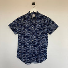 Charger l'image dans la galerie, chemise-hawaienne-homme-a-motifs-gap
