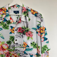 Charger l'image dans la galerie, chemise-hawaienne-homme-blanche
