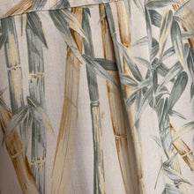 Charger l'image dans la galerie, chemise-hawaienne-homme-en-soie-jaune