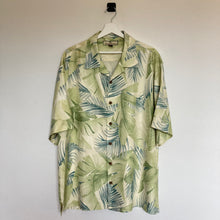 Charger l'image dans la galerie, chemise-hawaienne-homme-en-soie-tommy-bahama