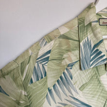 Charger l'image dans la galerie, chemise-hawaienne-homme-en-soie-tommy-bahama