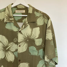 Charger l'image dans la galerie, chemise-hawaienne-homme-en-soie