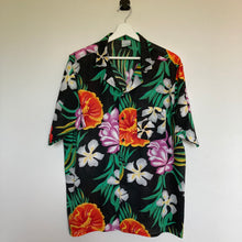 Charger l'image dans la galerie, Chemise hawaïenne vintage Made in USA