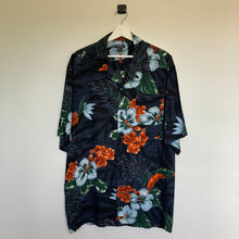 Charger l'image dans la galerie, chemise-hawaienne-homme-noire