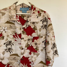 Charger l'image dans la galerie, chemise-hawaienne-homme-rouge-et-blanche