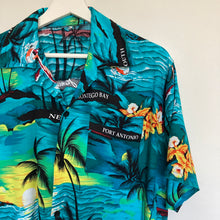 Charger l'image dans la galerie, chemise-hawaienne-homme-soiree-deguisee