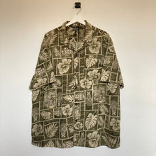 Charger l'image dans la galerie, chemise-hawaienne-homme-vintage-a-fleurs