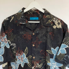Charger l'image dans la galerie, chemise-hawaienne-homme-vintage-a-fleurs