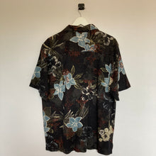 Charger l'image dans la galerie, chemise-hawaienne-homme-vintage-a-fleurs