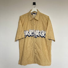 Charger l'image dans la galerie, chemise-hawaienne-homme-vintage-a-fleurs